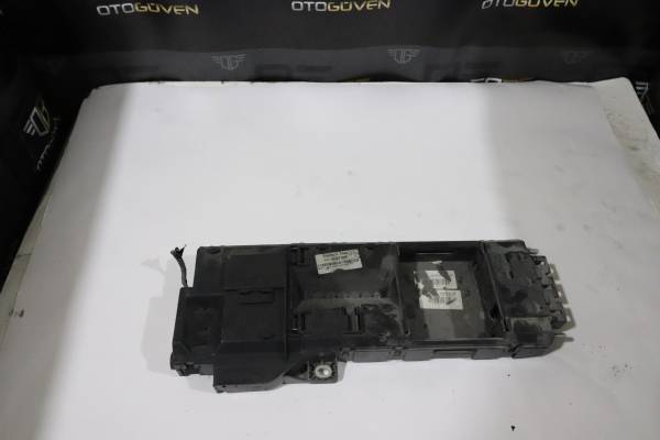 FORD TRANSİT 120 - 120 V ÇIKMA PARÇA TRANSİT V363 SİGORTA KAPAĞI